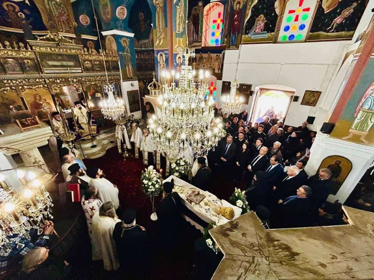 &Eta; &Alpha;&mu;&omicron;&rho;&gamma;ό&sigmaf; &epsilon;ί&pi;&epsilon; &tau;&omicron; &laquo;Ύ&sigma;&tau;&alpha;&tau;&omicron; &Chi;&alpha;ί&rho;&epsilon;&raquo; &sigma;&tau;&omicron;&nu; &mu;&alpha;&kappa;&alpha;&rho;&iota;&sigma;&tau;ό &Mu;&eta;&tau;&rho;&omicron;&pi;&omicron;&lambda;ί&tau;&eta; &pi;&omicron;&tau;έ &Theta;ή&rho;&alpha;&sigmaf;, &Alpha;&mu;&omicron;&rho;&gamma;&omicron;ύ & &Nu;ή&sigma;&omega;&nu; &kappa;ύ&rho;&omicron; &Epsilon;&pi;&iota;&phi;ά&nu;&iota;&omicron;- &Delta;ή&mu;&alpha;&rho;&chi;&omicron;&sigmaf; &Alpha;&mu;&omicron;&rho;&gamma;&omicron;ύ: &laquo;&Eta; &Alpha;&mu;&omicron;&rho;&gamma;ό&sigmaf; έ&chi;&alpha;&sigma;&epsilon; έ&nu;&alpha;&nu; &pi;&alpha;&tau;έ&rho;&alpha;, έ&nu;&alpha;&nu; &pi;&nu;&epsilon;&upsilon;&mu;&alpha;&tau;&iota;&kappa;ό &omicron;&delta;&eta;&gamma;ό&raquo;