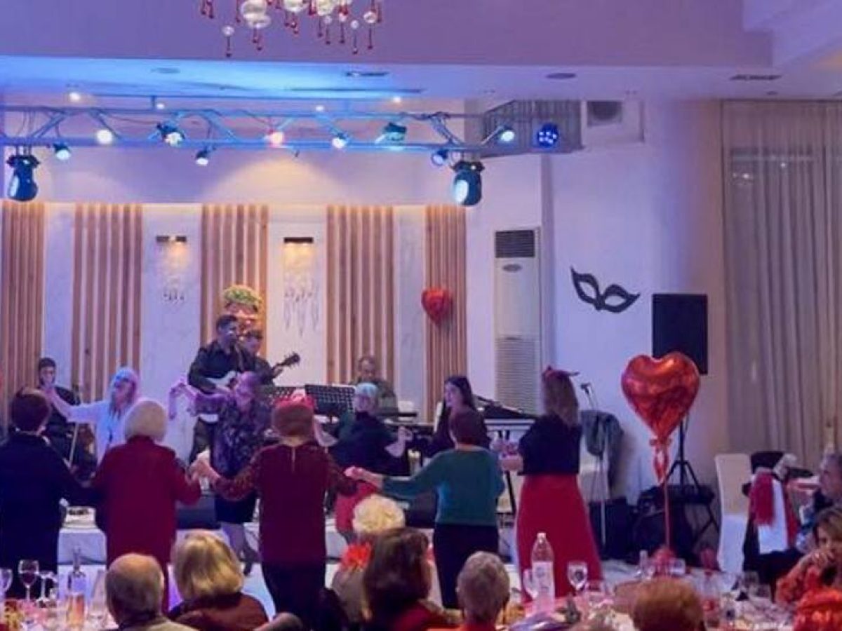 Με κέφι και πολύ τραγούδι ο Κόκκινος Χορός 2026 του Συλλόγου Κεφαλλήνων & Ιθακησίων!