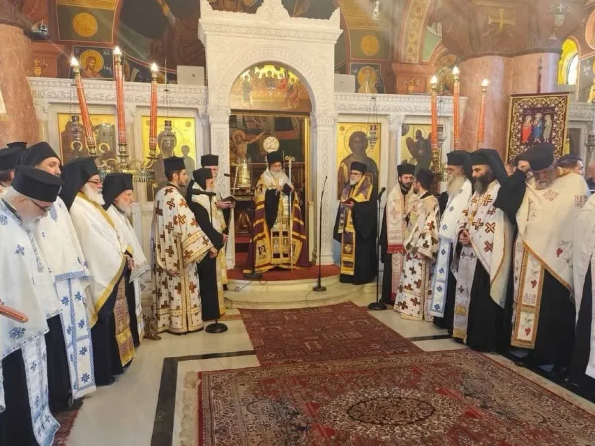 Ο ΜΗΤΡΟΠΟΛΙΤΗΣ ΣΤΗΝ ΕΞΟΔΙΟ ΑΚΟΛΟΥΘΙΑ ΤΟΥ ΜΑΚΑΡΙΣΤΟΥ ΜΗΤΡΟΠΟΛΙΤΟΥ ΠΡ. ΓΑΝΟΥ & ΧΩΡΑΣ ΑΜΦΙΛΟΧΙΟΥ