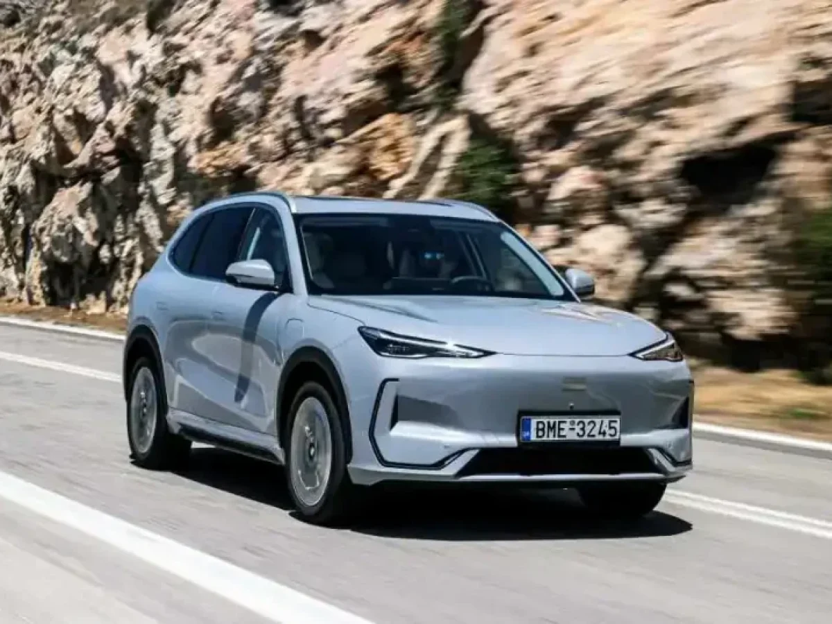 Τα αυτοκίνητα Geely ήρθαν στην Εύβοια: Η Σταθόπουλος εξουσιοδοτημένος συνεργάτης Sales & After Sales