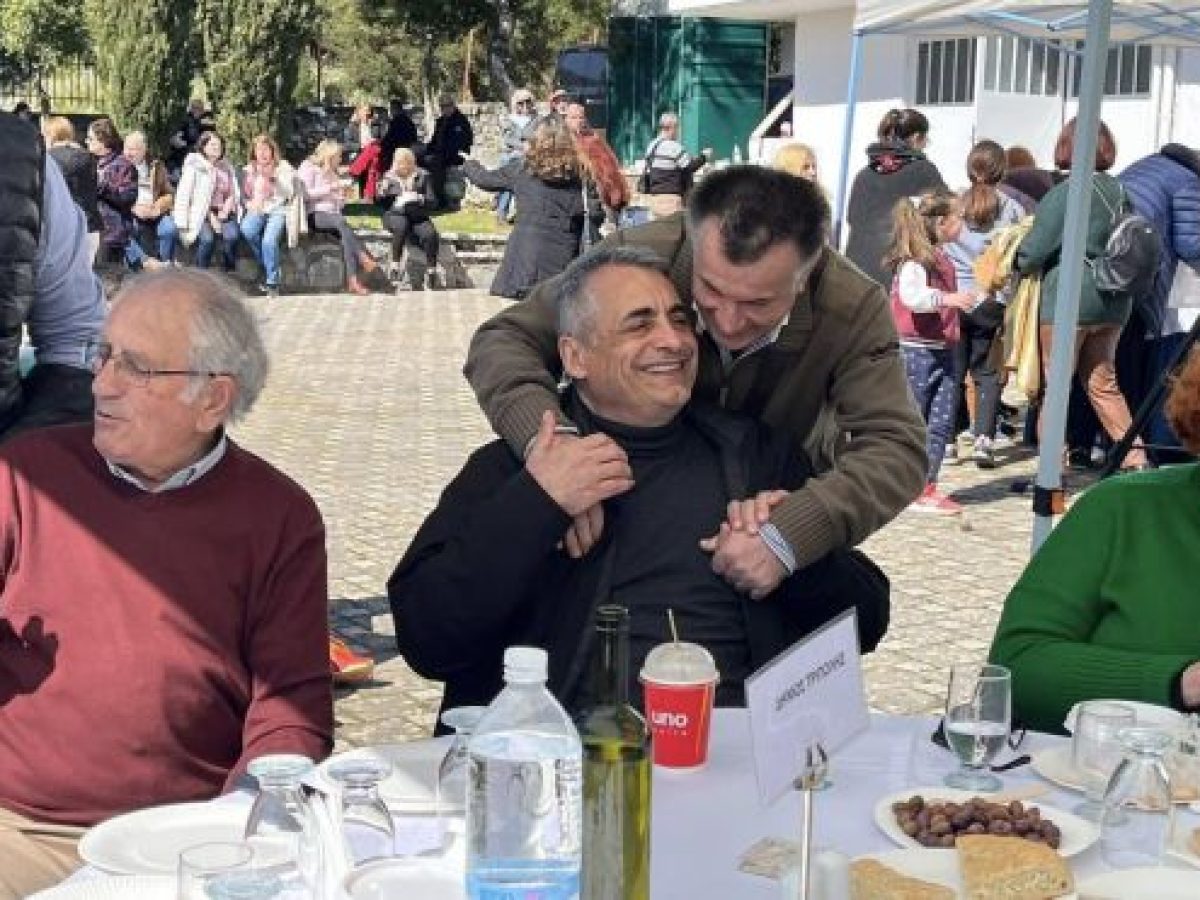 Τζιούμης: “Η Τρίπολη γιόρτασε παραδοσιακά και φέτος τα κούλουμα στην Αγία Τριάδα στο Σέχι!” (vd)