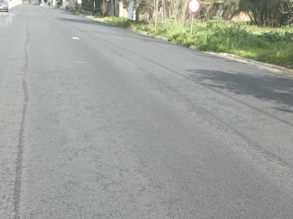 Έγιναν ασφαλτοστρώσεις,  όχι όμως και διαγραμμίσεις…