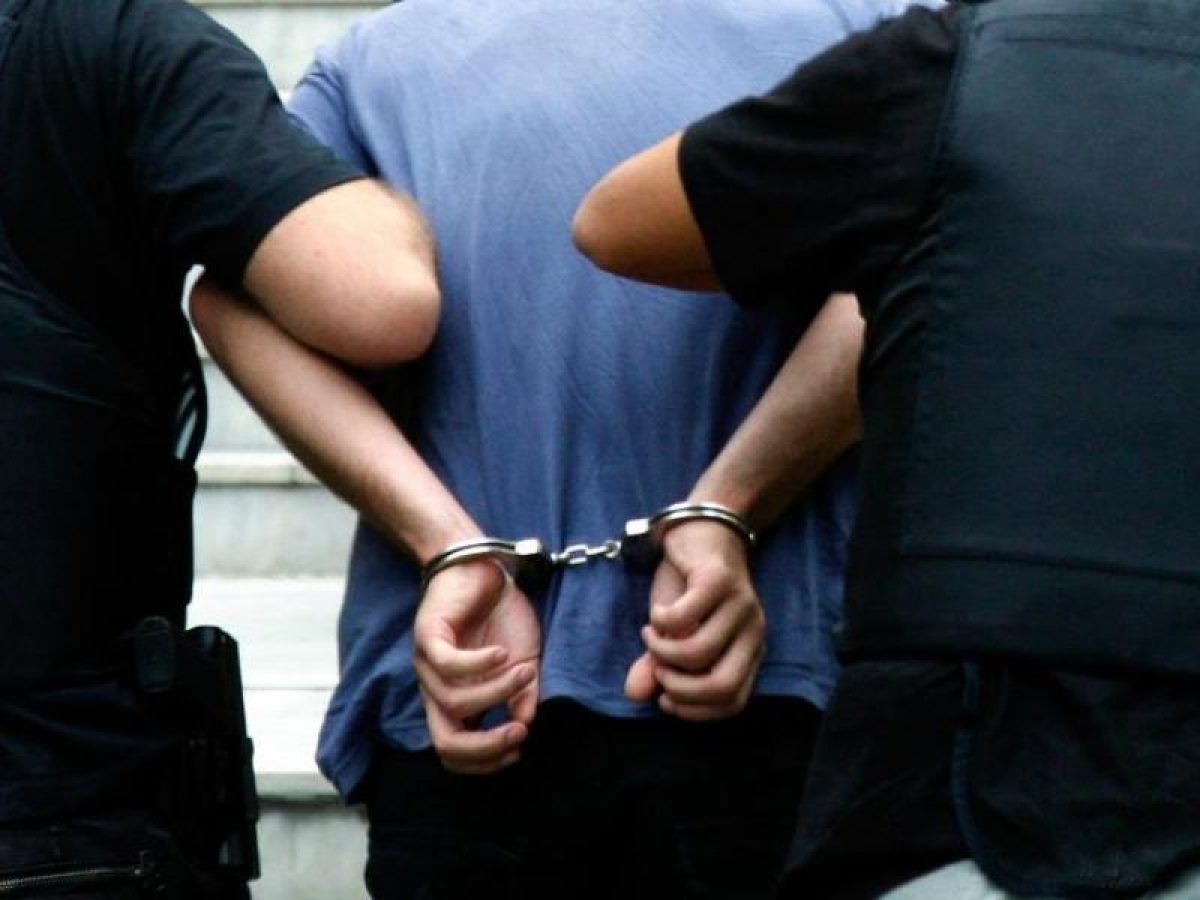 Αίγιο: Με 12 σκάγια στα πόδια ο 15χρονος που δέχθηκε πυροβολισμούς από 46χρονο – Στη θάλασσα το όπλο