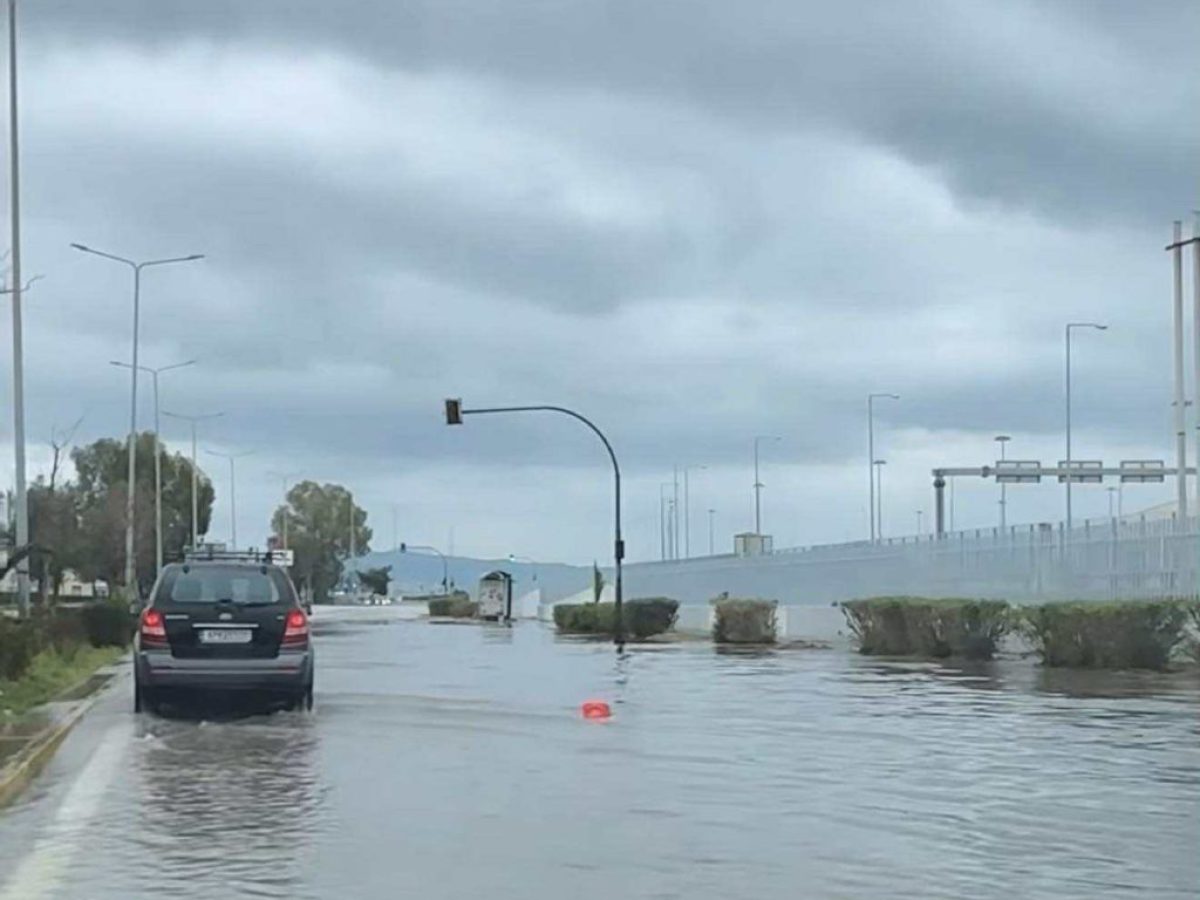 Έκλεισε ξανά λόγω βροχόπτωσης η Ακτή Δυμαίων
