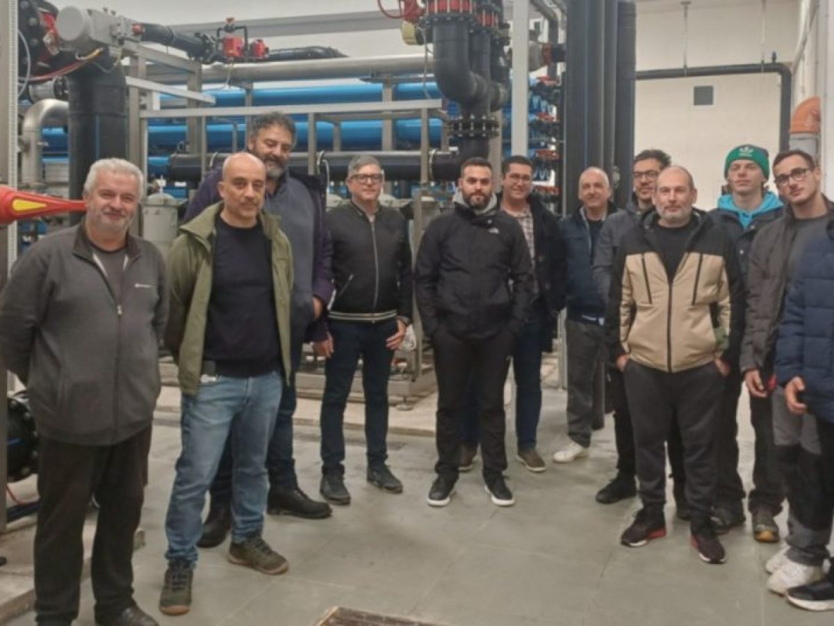 Εκπαιδευτική επίσκεψη μαθητών του Εσπερινού ΕΠΑΛ Θήρας στη Μονάδα Αφαλάτωσης Αγ. Παρασκευής