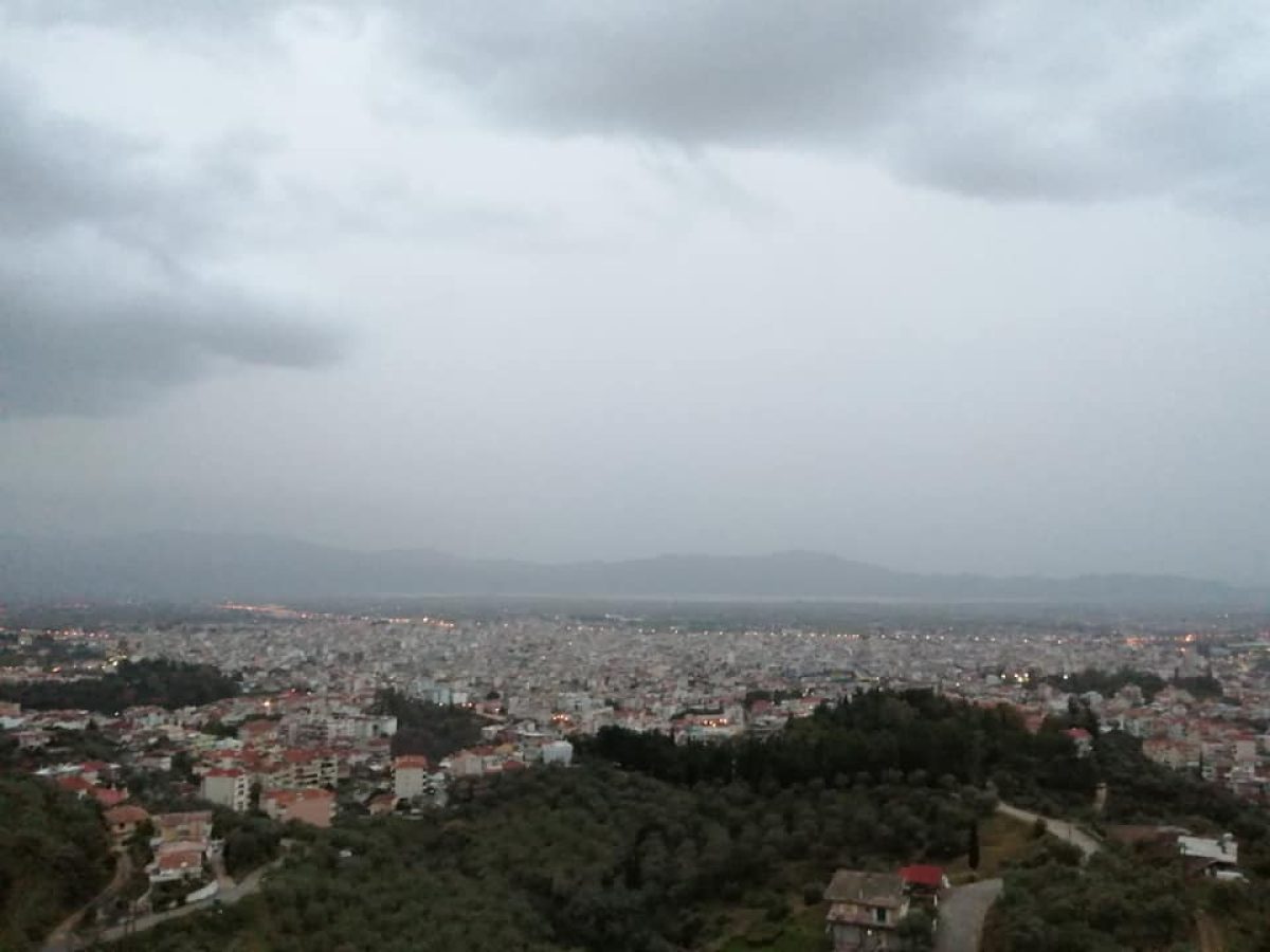 Έκτακτο δελτίο επιδείνωσης καιρού: Πορτοκαλί συναγερμός για Δυτική Ελλάδα και επτά ακόμα περιοχές