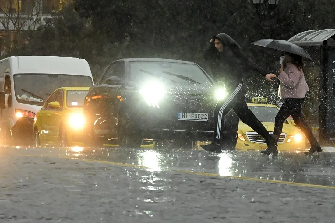 ektakto-ischires-kategides-ke-vroches