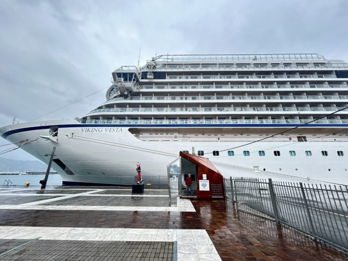 Εκτάκτως στο Λιμάνι το Viking Vesta: Αντί για Σικελία, έδεσε στην Καλαμάτα λόγω των δυσμενών καιρικών συνθηκών
