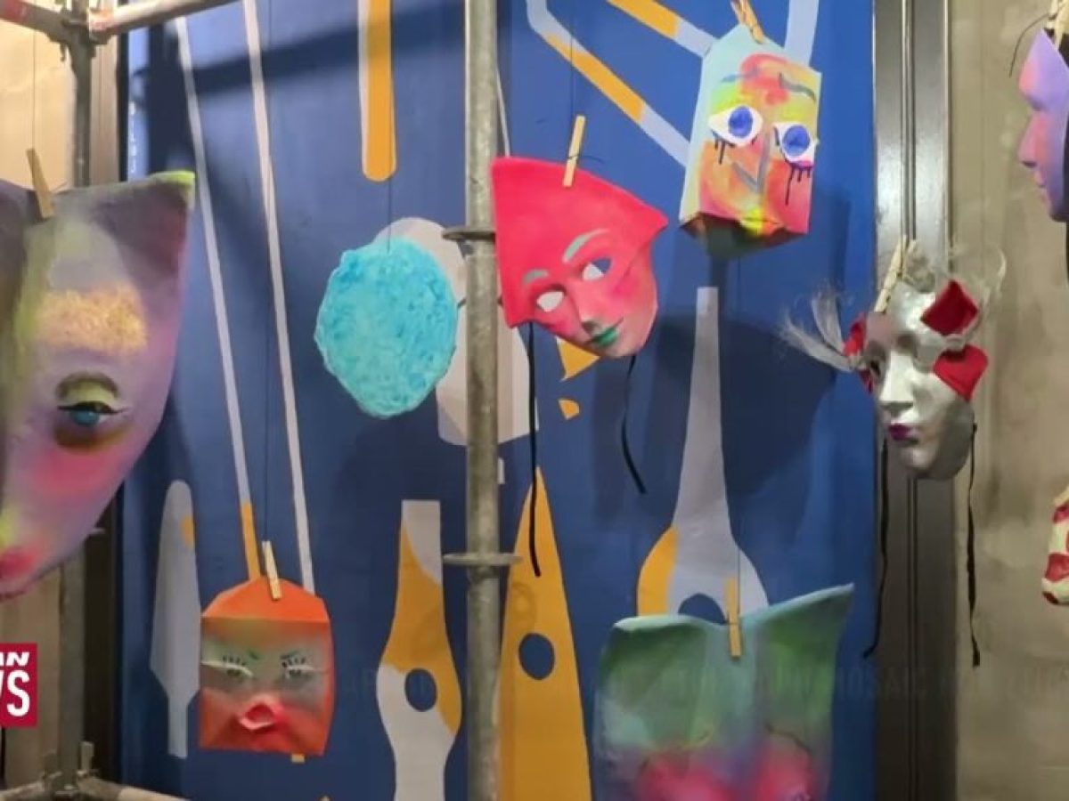 Έκθεση με καρναβαλικές μάσκες στον χώρο Mosaic Hub στην Πάτρα