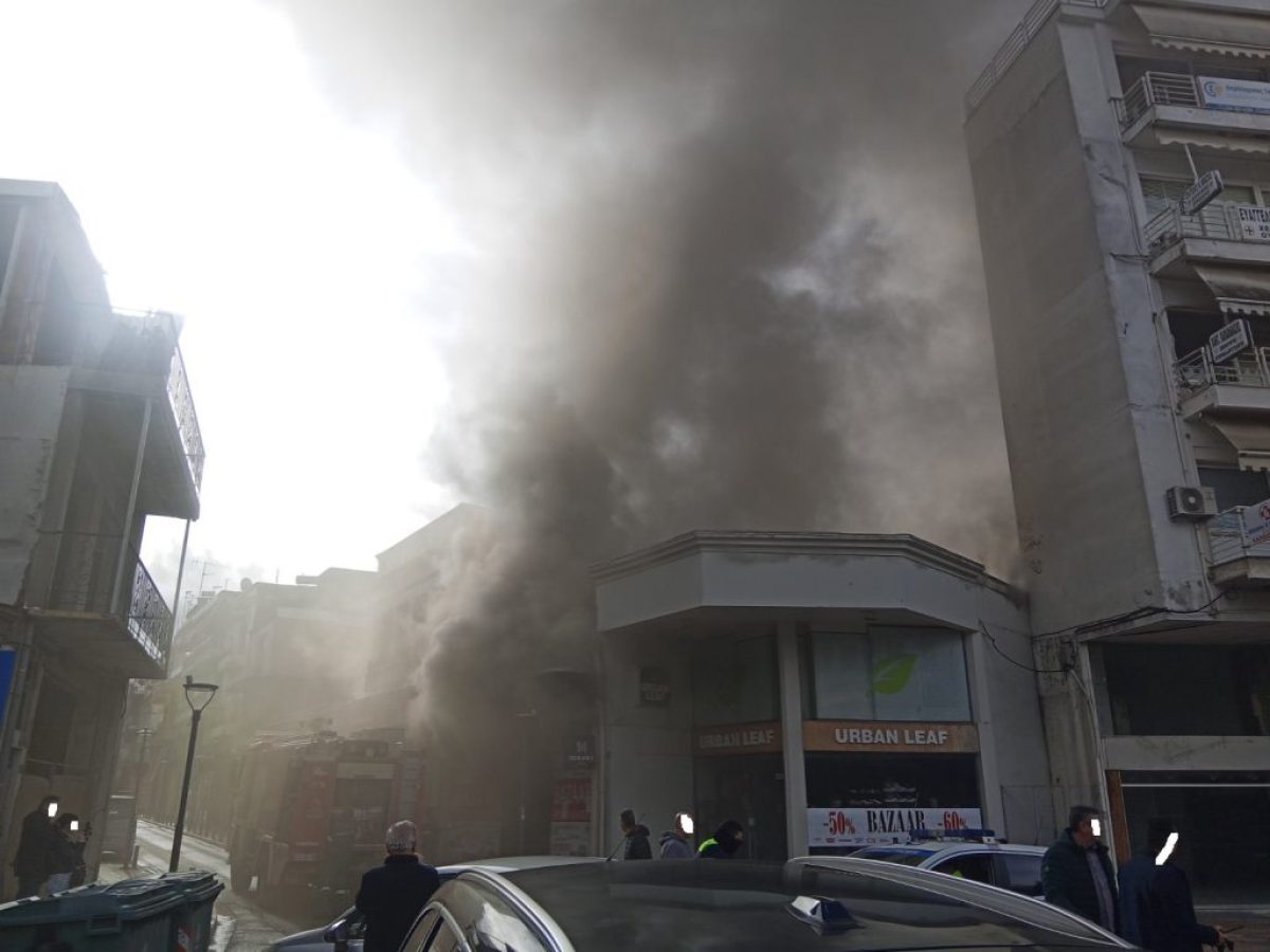 Έμπορος του Αγρινίου ευχαριστεί την Πυροσβεστική: Υπεράνθρωπη προσπάθεια να τεθεί υπό έλεγχο η φωτιά σε διπλανό κατάστημα