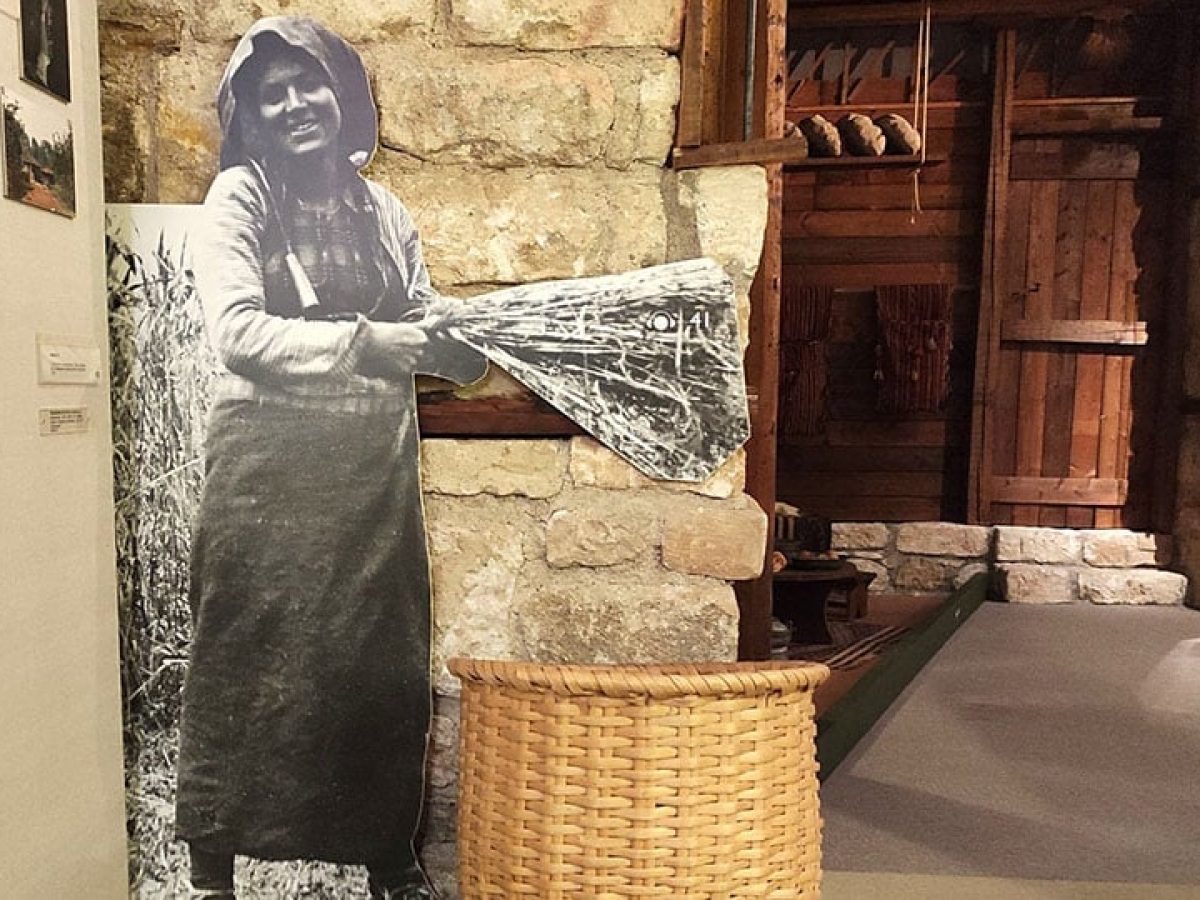 Ένα λεύκωμα μνήμης και πολιτισμού από την Επιτροπή Ποντιακών Μελετών