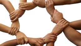 ena-neo-pedi-apo-tin