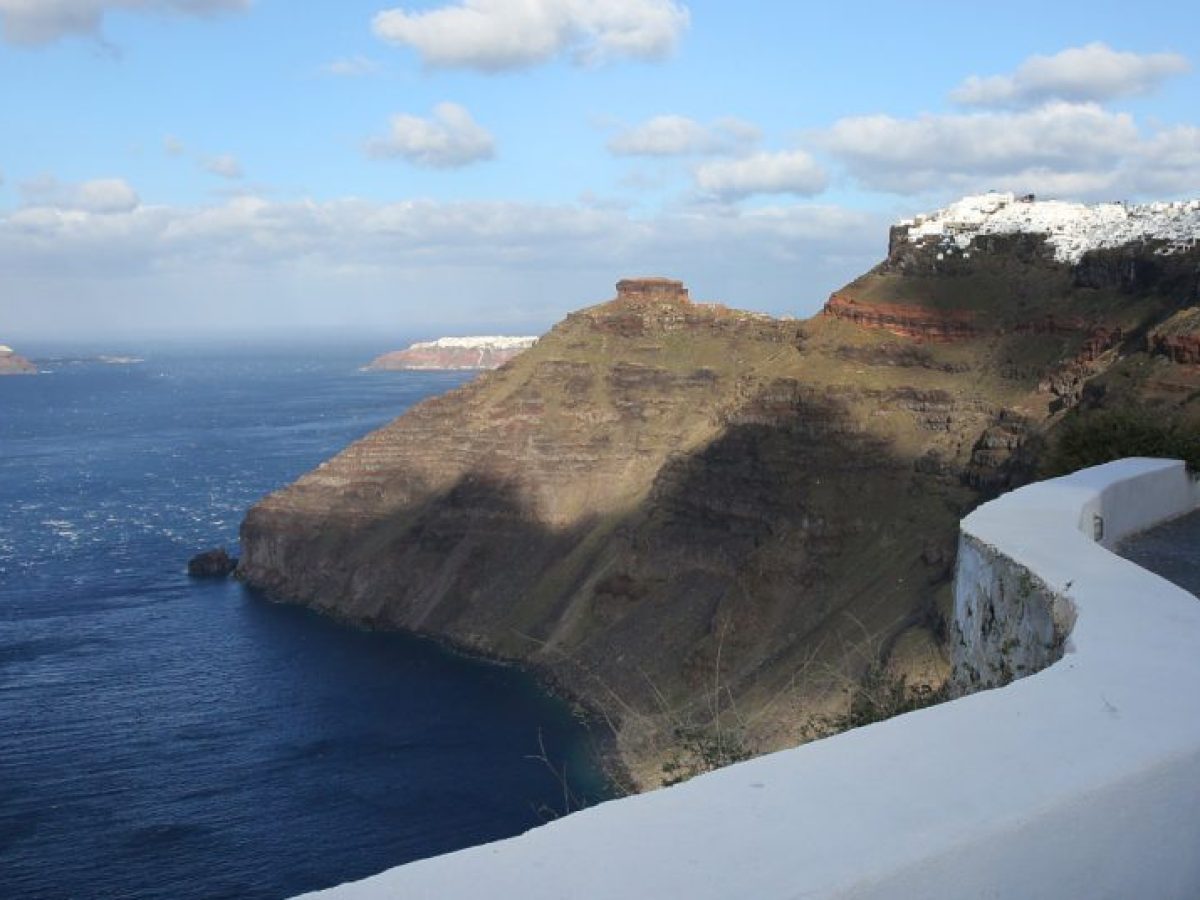 Ένας χρόνος μετά τη σεισμο-ηφαιστειακή κρίση στη Σαντορίνη – Συμπεράσματα από ένα πολυσύνθετο και σπάνιο φαινόμενο