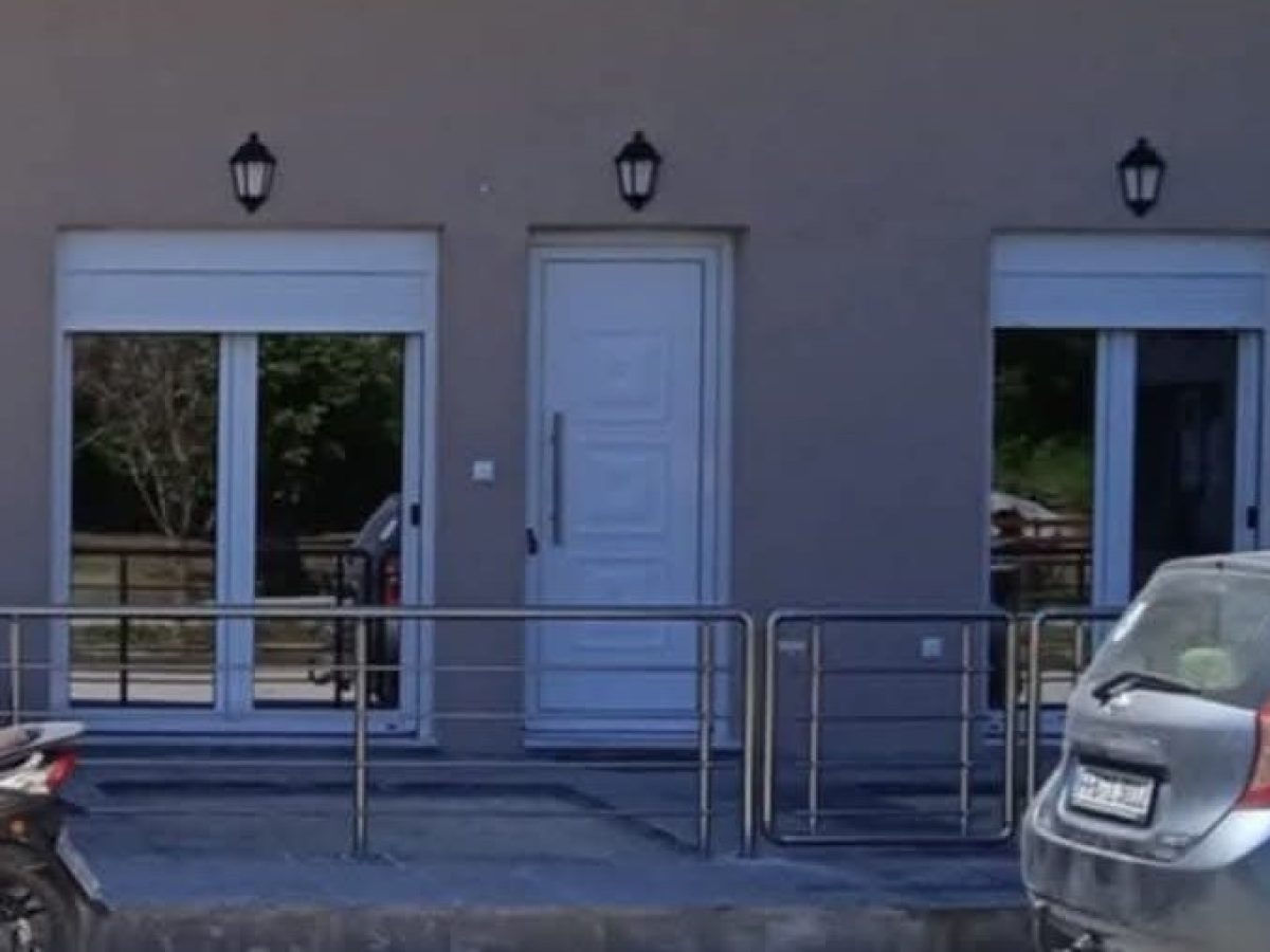 Ενοικιάζεται ισόγειο διαμέρισμα 65 τ.μ. στη συνοικία του Κόκκινου Πύργου