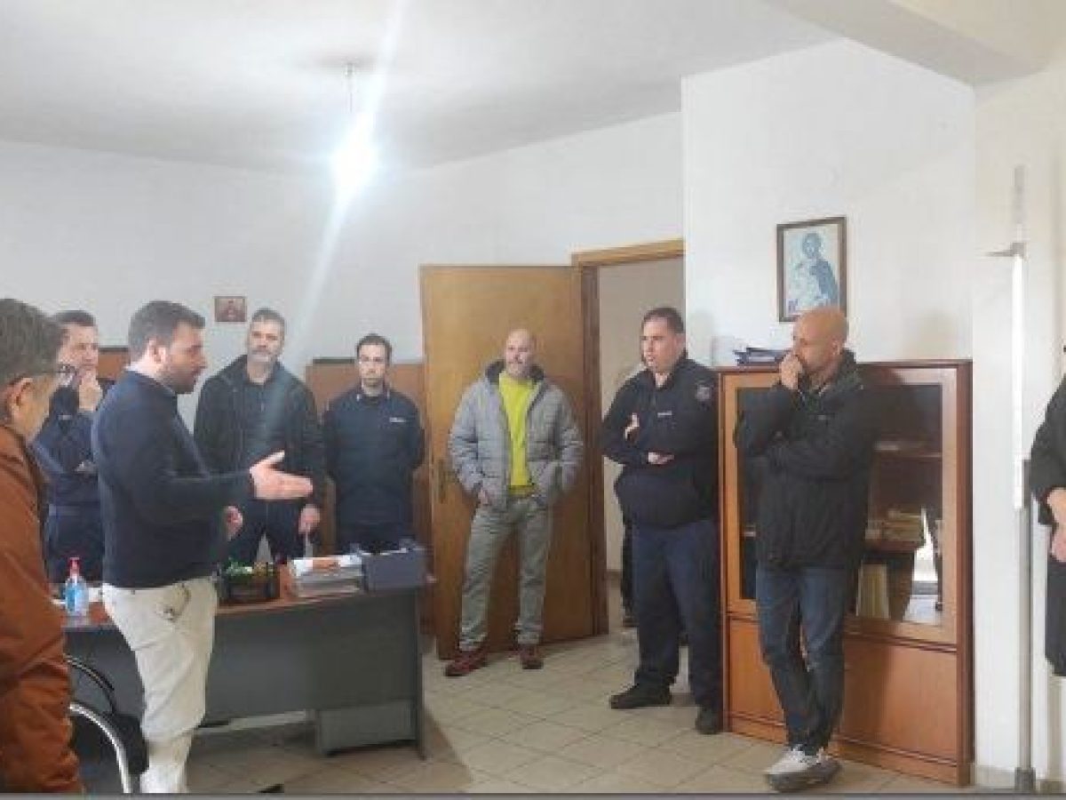 Έντονη διαμαρτυρία της Ένωσης Αστυνομικών Τρικάλων για τη στέγαση του Α.Τ. Μετεώρων σε κοντέινερ