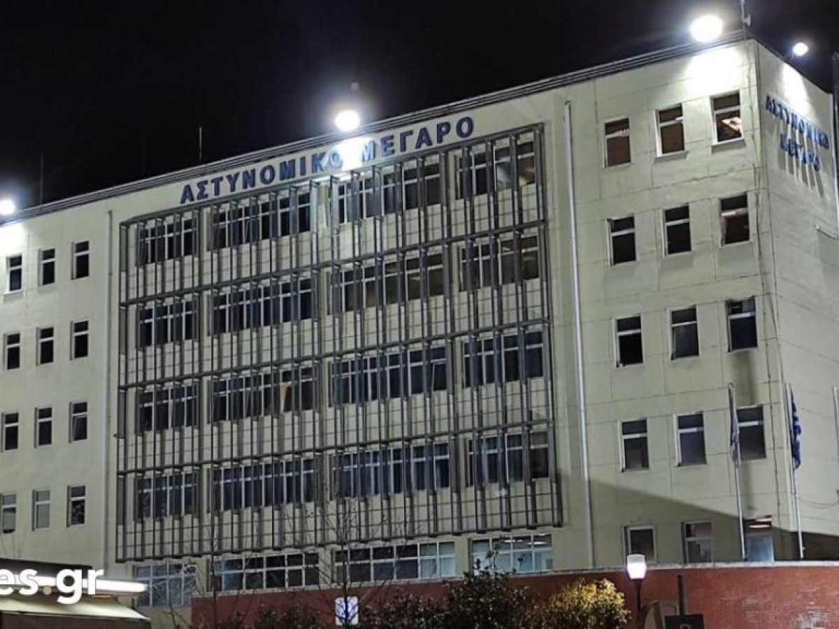 Επεισόδια στο ΑΠΘ: Εντοπίστηκε «οπλοστάσιο» στους χώρους του πολυτεχνείου – Κατασχέθηκαν μολότοφ, κοντάρια και ναρκωτικά (ΒΙΝΤΕΟ)