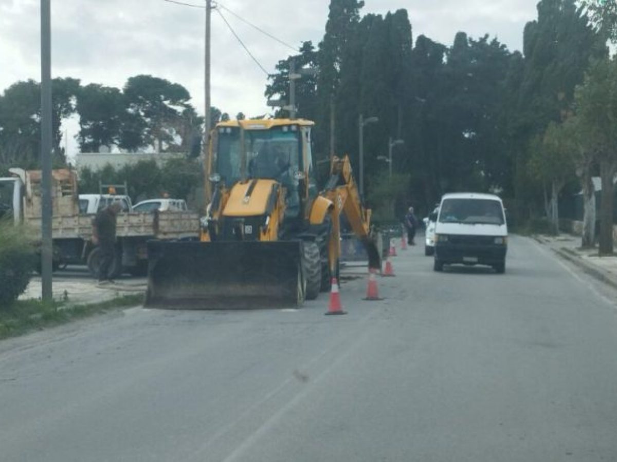 Εργασίες της ΔΕΥΑΚ για την αποκατάσταση στο δίκτυο ύδρευσης κοντά στο Χάνι