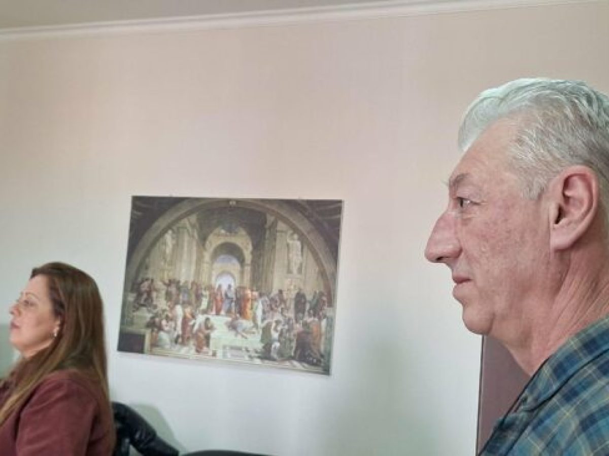 Αίτημα των μαθητών του Δημ. Σχολείου Ξυλαγανής προς τον Δήμαρχο Μαρώνειας -Σαπών, για χορήγηση απαραίτητων καθισμάτων στο σχολείο τους (video)
