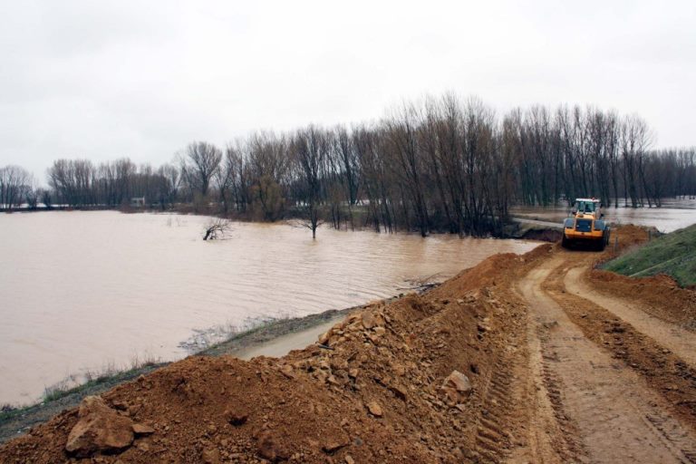 evros-dio-nekri-metanastes-sti-2