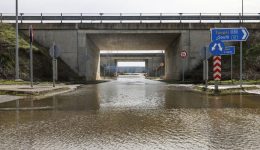evros-i-machi-me-ta