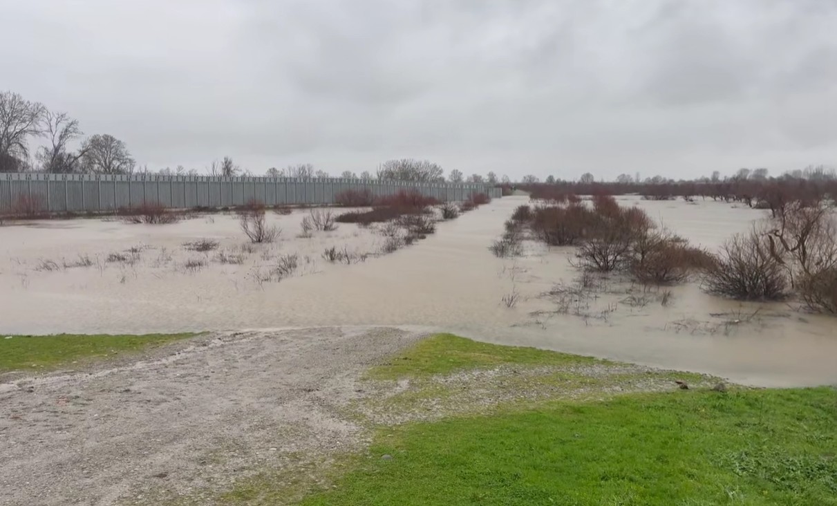 evros-sto-kokkino-i-stathmi