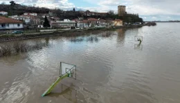 evros-sto-kokkino-parameni-i