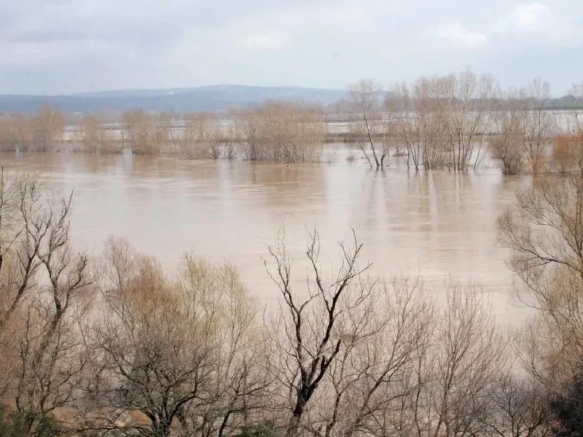 Έβρος: Άνοιξαν τα θυροφράγματα στο Πύθιο – Στα 5,90 μέτρα η στάθμη του ποταμού