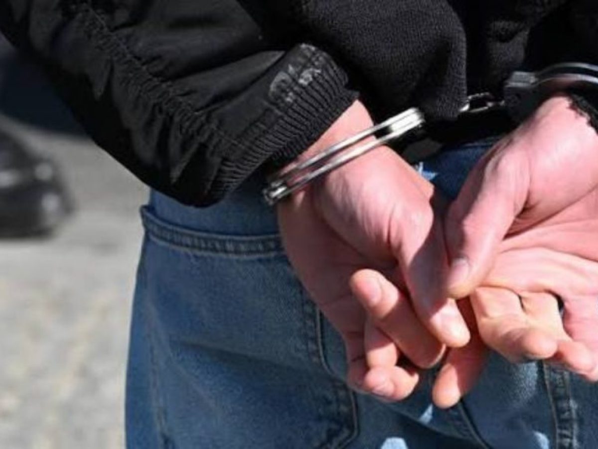 Εξιχνιάστηκαν επτά διαρρήξεις καταστημάτων στον Βόλο – Συνελήφθη 21χρονος