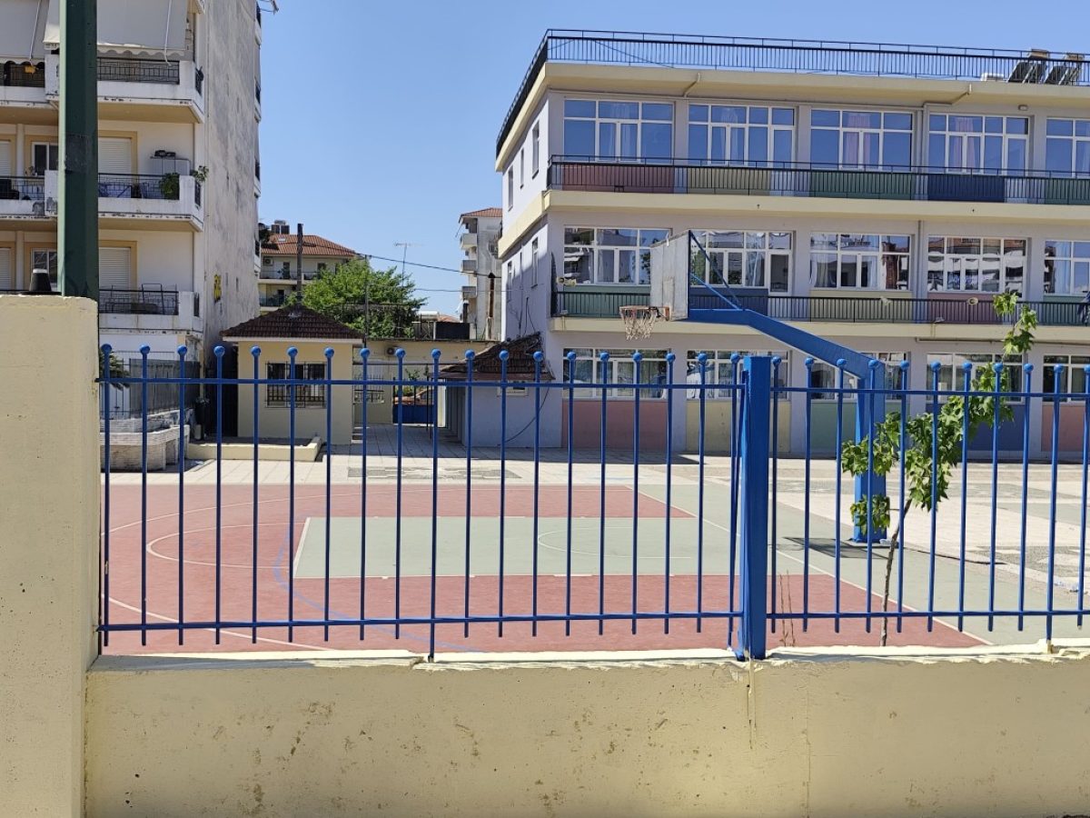 Εξοπλισμός από το Υπ. Παιδείας στην Διεύθυνση Δευτεροβάθμιας Εκπαίδευσης Αιτωλοακαρνανίας