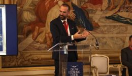 farmakis-apo-Delphi-Economic-Forum