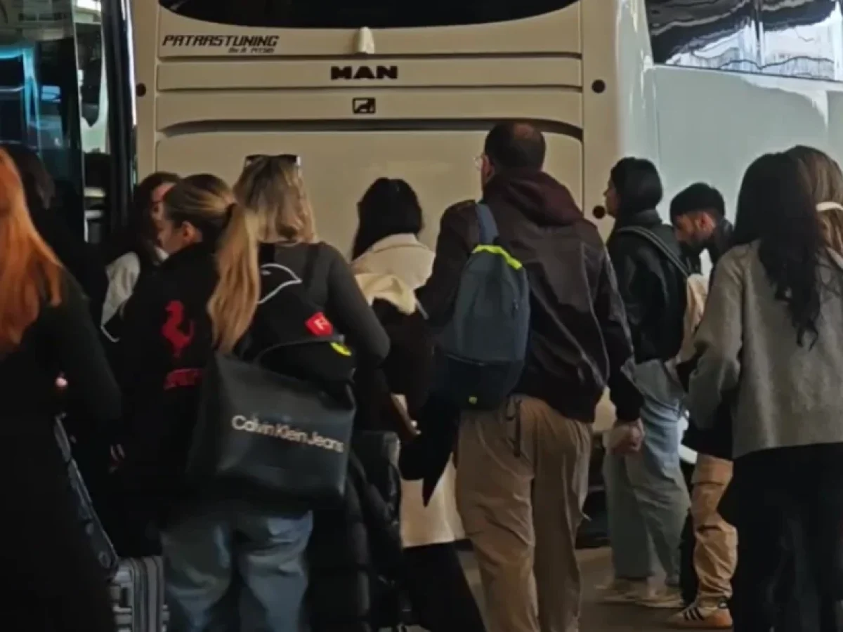 Φεύγουν από την Πάτρα οι καρναβαλιστές- Έχουν παραγραμματιστεί πάνω από 150 δρομολόγια ΚΤΕΛ