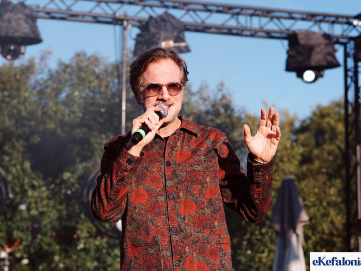 Φινάλε με Μαραβέγια: Η συναυλία που “έσωσε” το Αργοστολιώτικο Καρναβάλι στο και …πέντε! [εικόνες +βίντεο]