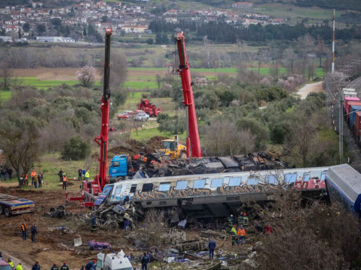 &Phi;&lambda;ώ&rho;&iota;&nu;&alpha;- &Alpha;&mu;ύ&nu;&tau;&alpha;&iota;&omicron; : &Sigma;&upsilon;&lambda;&lambda;&alpha;&lambda;&eta;&tau;ή&rho;&iota;&alpha; &mu;&epsilon; &alpha;&phi;&omicron;&rho;&mu;ή &tau;&eta; &sigma;&upsilon;&mu;&pi;&lambda;ή&rho;&omega;&sigma;&eta; &tau;&rho;&iota;ώ&nu; &chi;&rho;ό&nu;&omega;&nu; &alpha;&pi;ό &tau;&omicron; &delta;&upsilon;&sigma;&tau;ύ&chi;&eta;&mu;&alpha; &sigma;&tau;&alpha; &Tau;έ&mu;&pi;&eta;