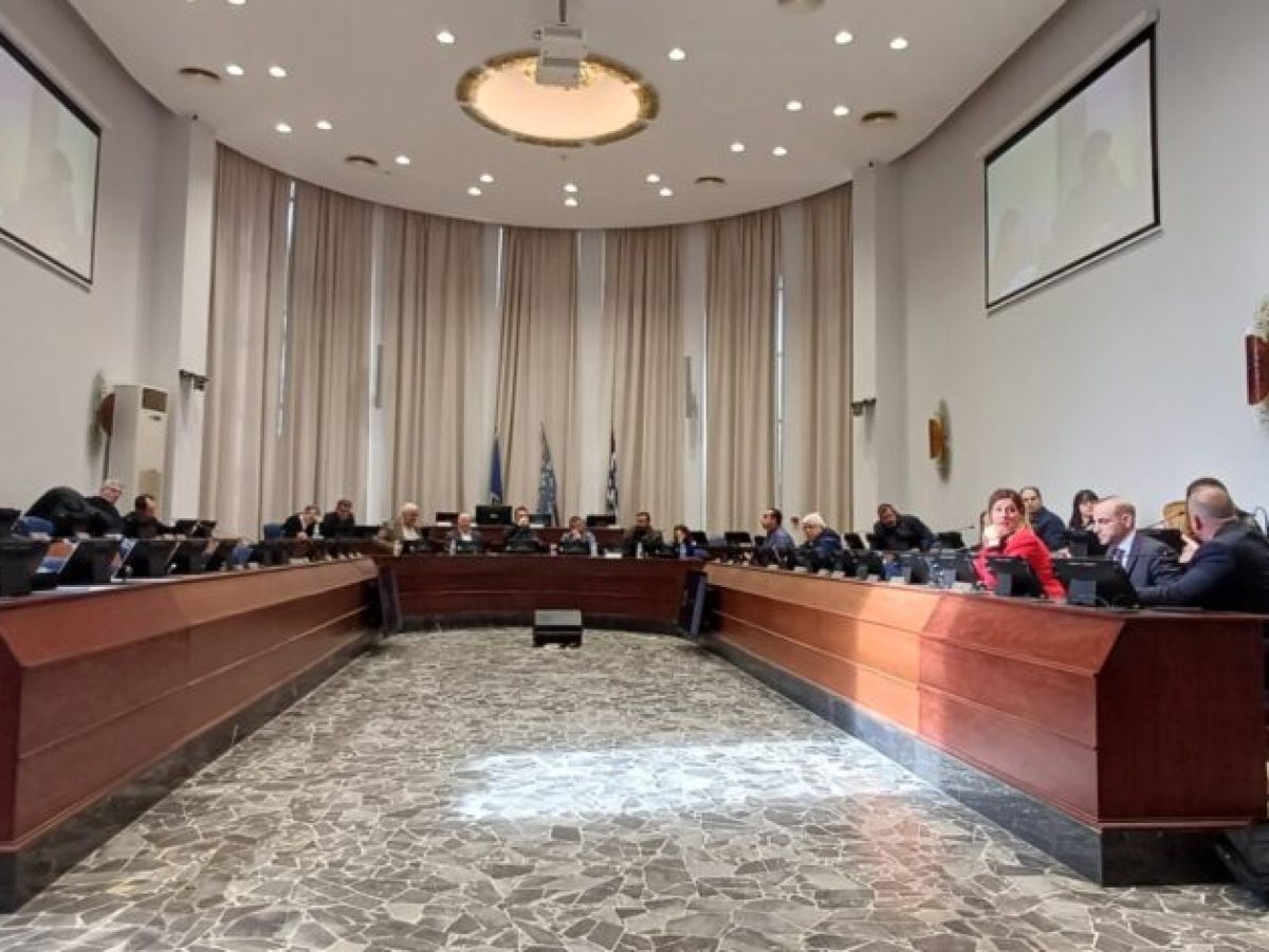 «Φορτωμένη» η συνεδρίαση της Δημοτικής Επιτροπής Ρόδου