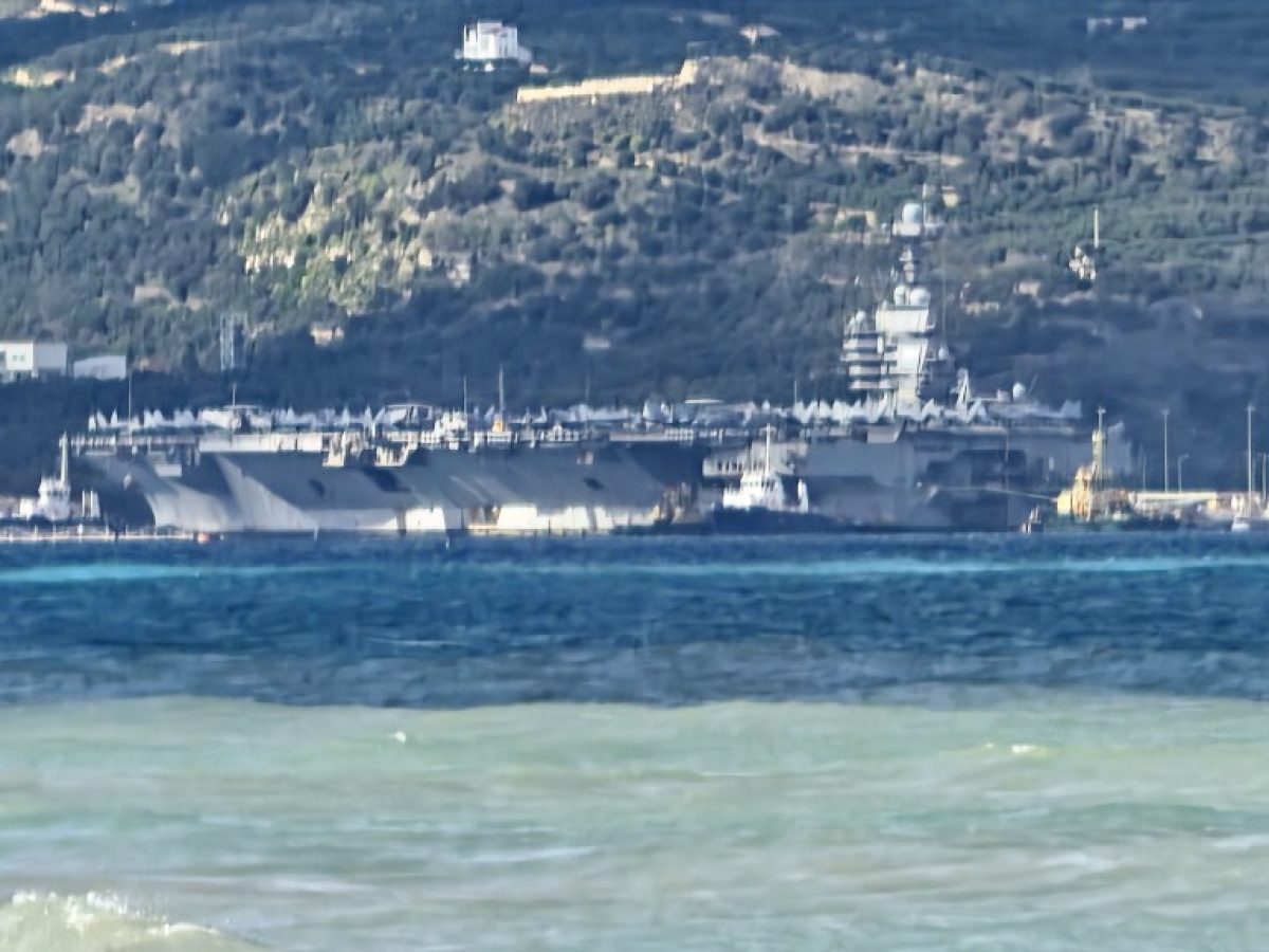 ΦΩΤΟ | Έδεσε στη Σούδα το αμερικανικό αεροπλανοφόρο “Φορντ”