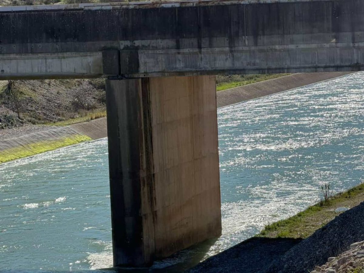 Φούσκωσε η κοίτη του Αχελώου μετά την ανακοίνωση της ΔΕΗ:Χωρίς προβλήματα στον Δήμο Αγρινίου-Ανησυχία στις Οινιάδες για καταστροφές