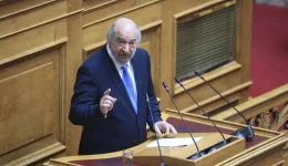 g.-nikitiadis-sti-vouli-pente-1