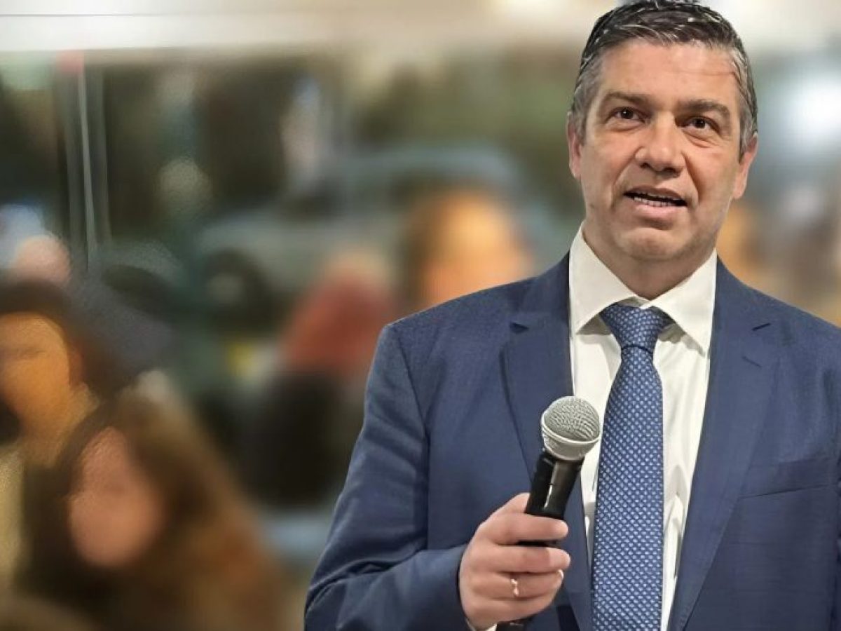 &Gamma;&iota;ά&nu;&nu;&eta;&sigmaf; &Lambda;&upsilon;&kappa;&omicron;ύ&delta;&eta;&sigmaf;: &Eta; &Alpha;&lambda;&lambda;&alpha;&gamma;ή &Xi;&epsilon;&kappa;&iota;&nu;ά &Alpha;&pi;ό&psi;&epsilon;