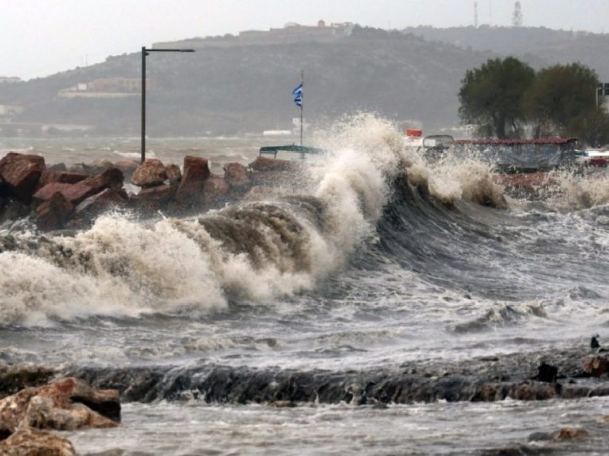 Γιατί η Δυτική Ελλάδα δοκιμάζεται όλο και συχνότερα από σαρωτικές κακοκαιρίες: Καθηγητής Φυσικής εξηγεί