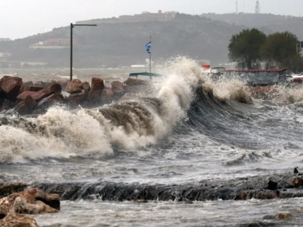Γιατί η Δυτική Ελλάδα δοκιμάζεται όλο και συχνότερα από σαρωτικές κακοκαιρίες: Καθηγητής Φυσικής εξηγεί