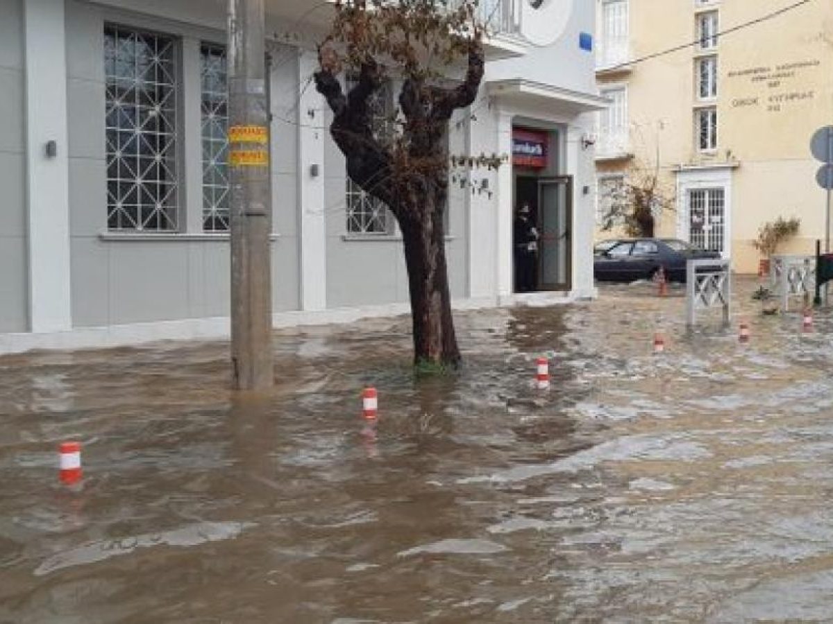 Γιώργος Τσατραφύλλιας: “Πνίγηκε το Αργοστόλι…”