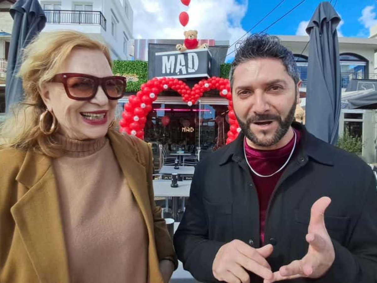 &Gamma;&iota;&omicron;&rho;&tau;ή &Alpha;&gamma;ί&omicron;&upsilon; &Beta;&alpha;&lambda;&epsilon;&nu;&tau;ί&nu;&omicron;&upsilon;, &alpha;&gamma;ά&pi;&eta;&sigmaf; &kappa;&alpha;&iota; &epsilon;&kappa;&pi;&lambda;ή&xi;&epsilon;&omega;&nu; &sigma;&tau;&omicron; MAD Music Cafe &sigma;&tau;&eta;&nu; &Kappa;ά&lambda;&upsilon;&mu;&nu;&omicron; &ndash; 14 &chi;&rho;ό&nu;&iota;&alpha;, 14 &Phi;&epsilon;&beta;&rho;&omicron;&upsilon;&alpha;&rho;ί&omicron;&upsilon;, 14 &delta;ώ&rho;&alpha;! (video)