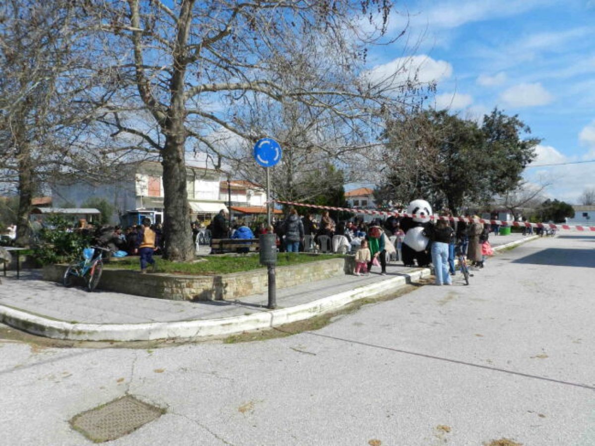 Γλέντι με παραδοσιακά εδέσματα στον οικισμό  Διαλαμπής του Δήμου Ιάσμου την Καθαρή Δευτέρα