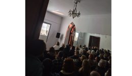 i-doukissa-tis-plakentias-epestrepse-1