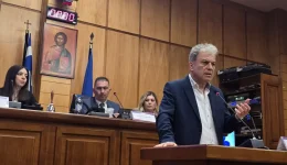 i-ekdilosi-gia-ton-thesmo