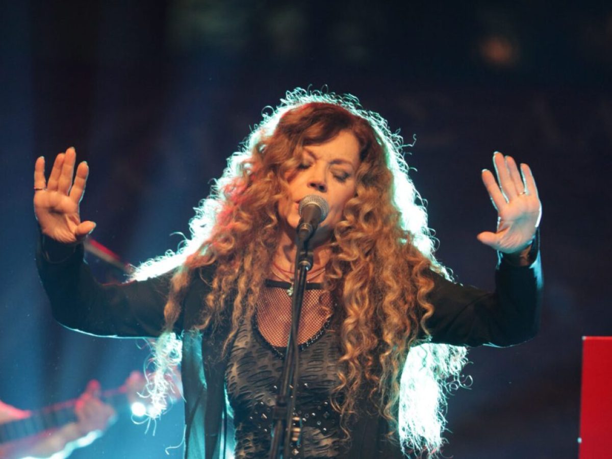 Η Ελένη Δήμου στο Αγρίνιο για μια μαγική βραδιά στην «Ανδρομέδα»