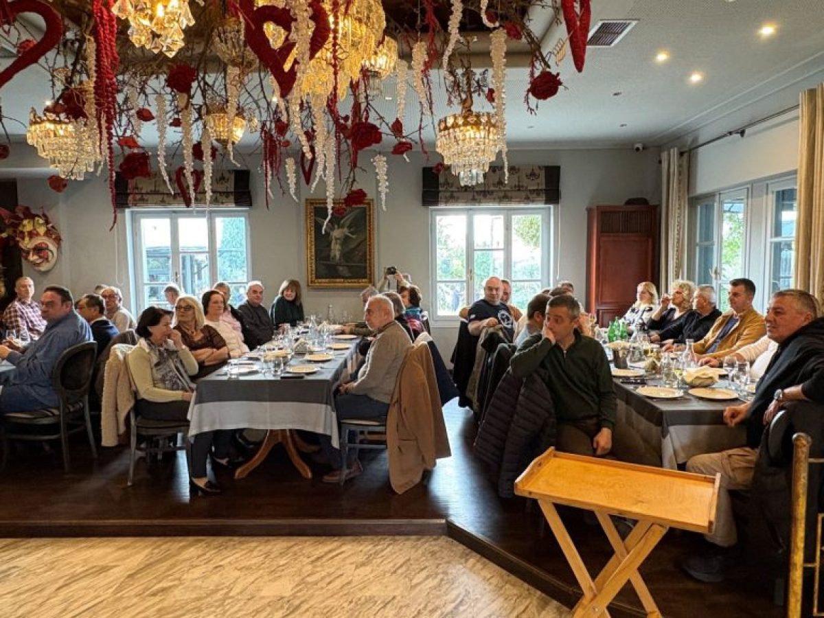 Η Ένωση Ραδιοερασιτεχνών Δυτικής Ελλάδας έκοψε στο Αγρίνιο την πίτα της και γιόρτασε 40 χρόνια στον αέρα