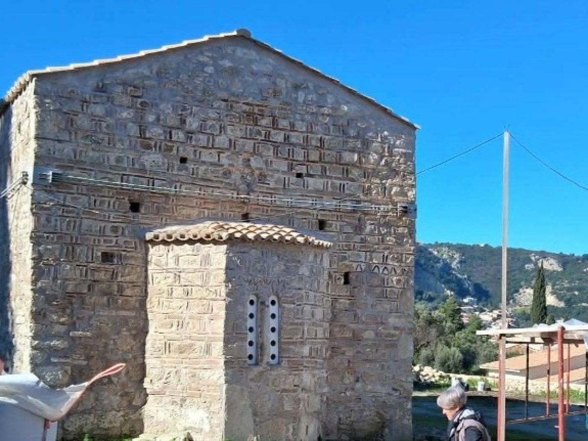 Οι  εργασίες για την αποκατάσταση του καθολικού της Ι.Μ. Παναγίας Οδηγήτριας συνεχίζονται με επιτυχία