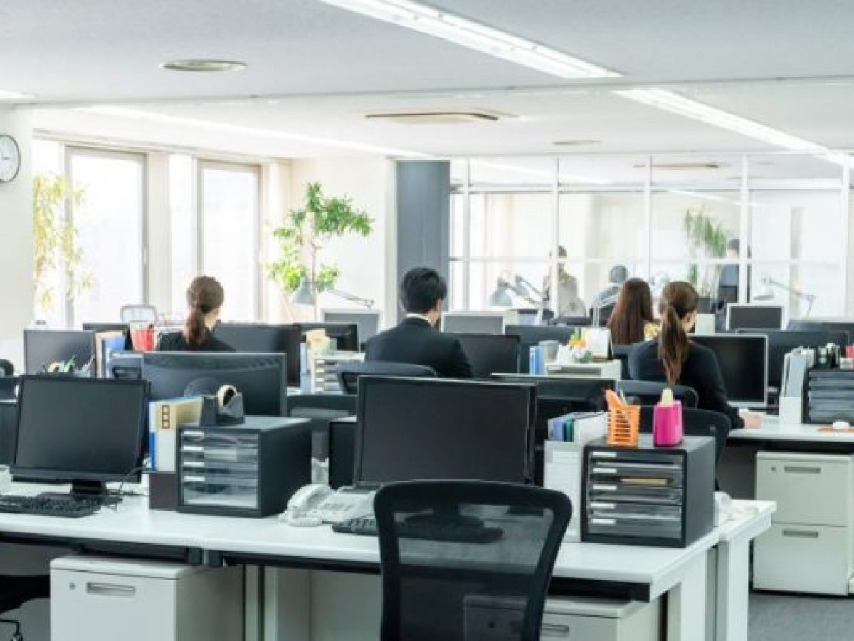 Η Ευρωπαϊκή Ένωση ψάχνει 1.490 υπαλλήλους: 5.010 ευρώ το μήνα χωρίς εμπειρία – Πώς να κάνεις αίτηση