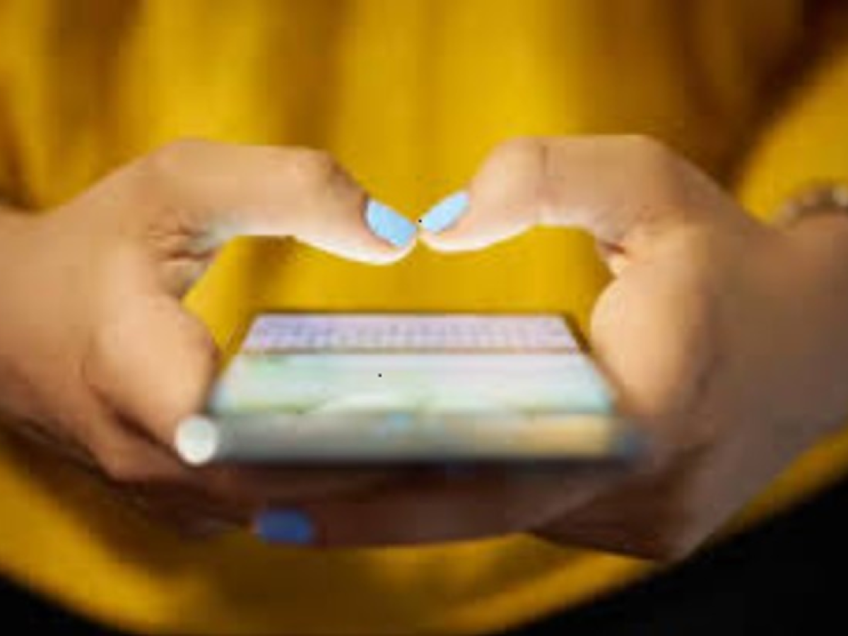 Η Ευρώπη «κλειδώνει» τα Social Media για τους ανηλίκους: Προ των πυλών η απαγόρευση στην Ελλάδα